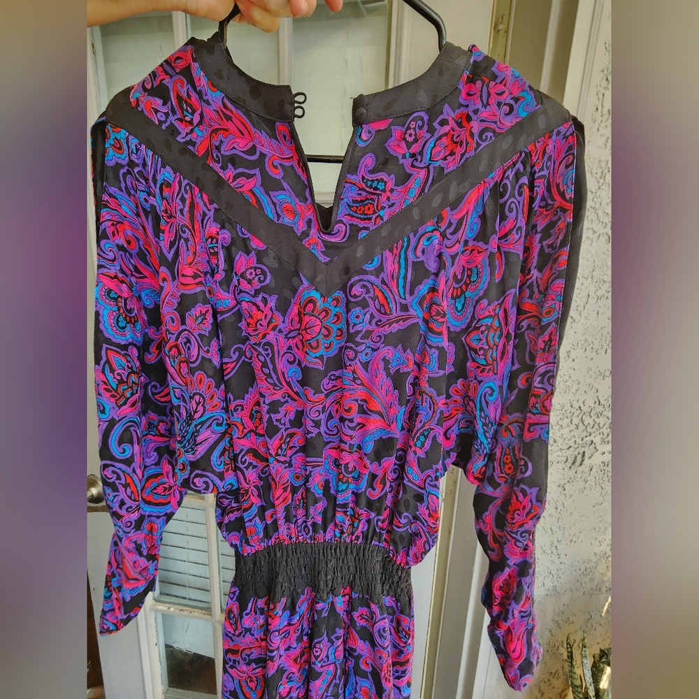 RARE vintage 80s Diane Freis SILK dress in a bold black &  purple paisley L - Picture 6 of 8